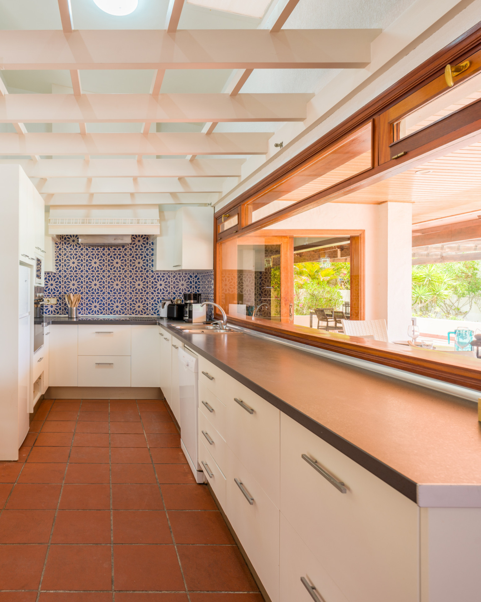 Open Kitchen in a family house in Gran Canaria