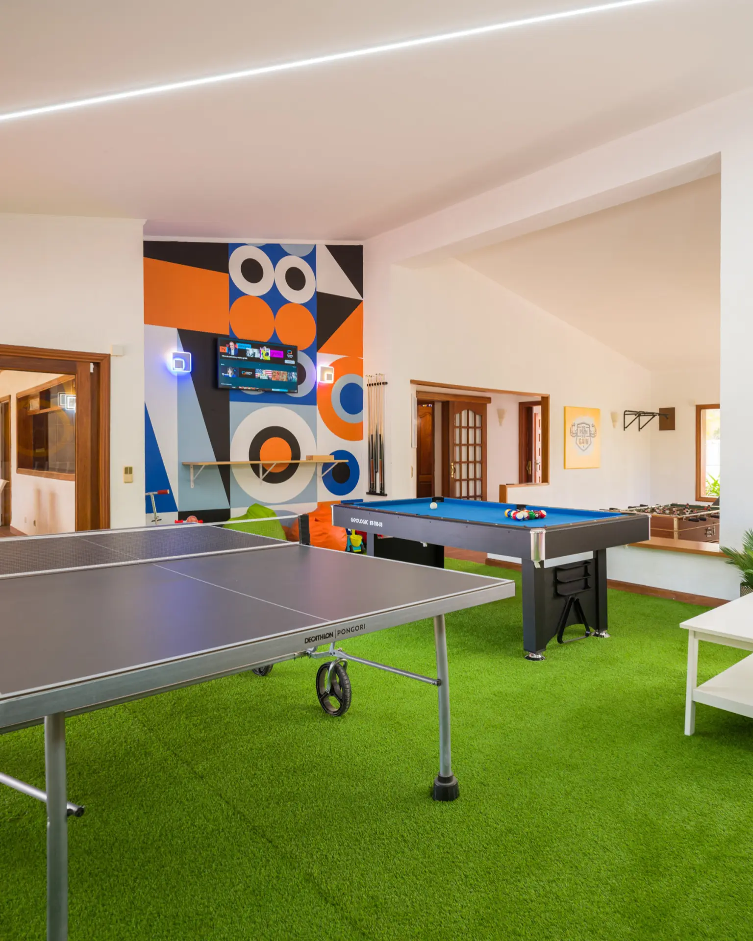 Villa in Maspalomas with games room, billiard table and ping-pong
